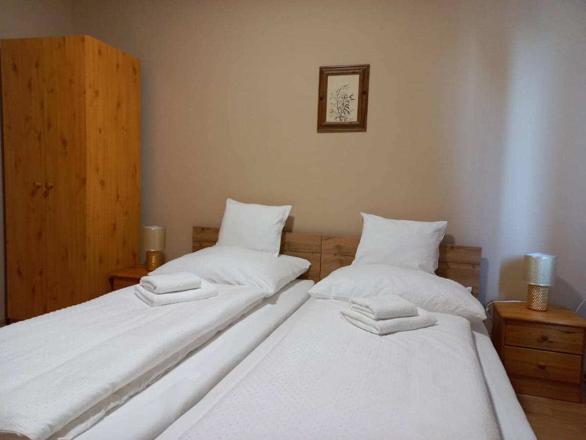 Family Panzio Zalakaros Bed & Breakfast Luaran gambar