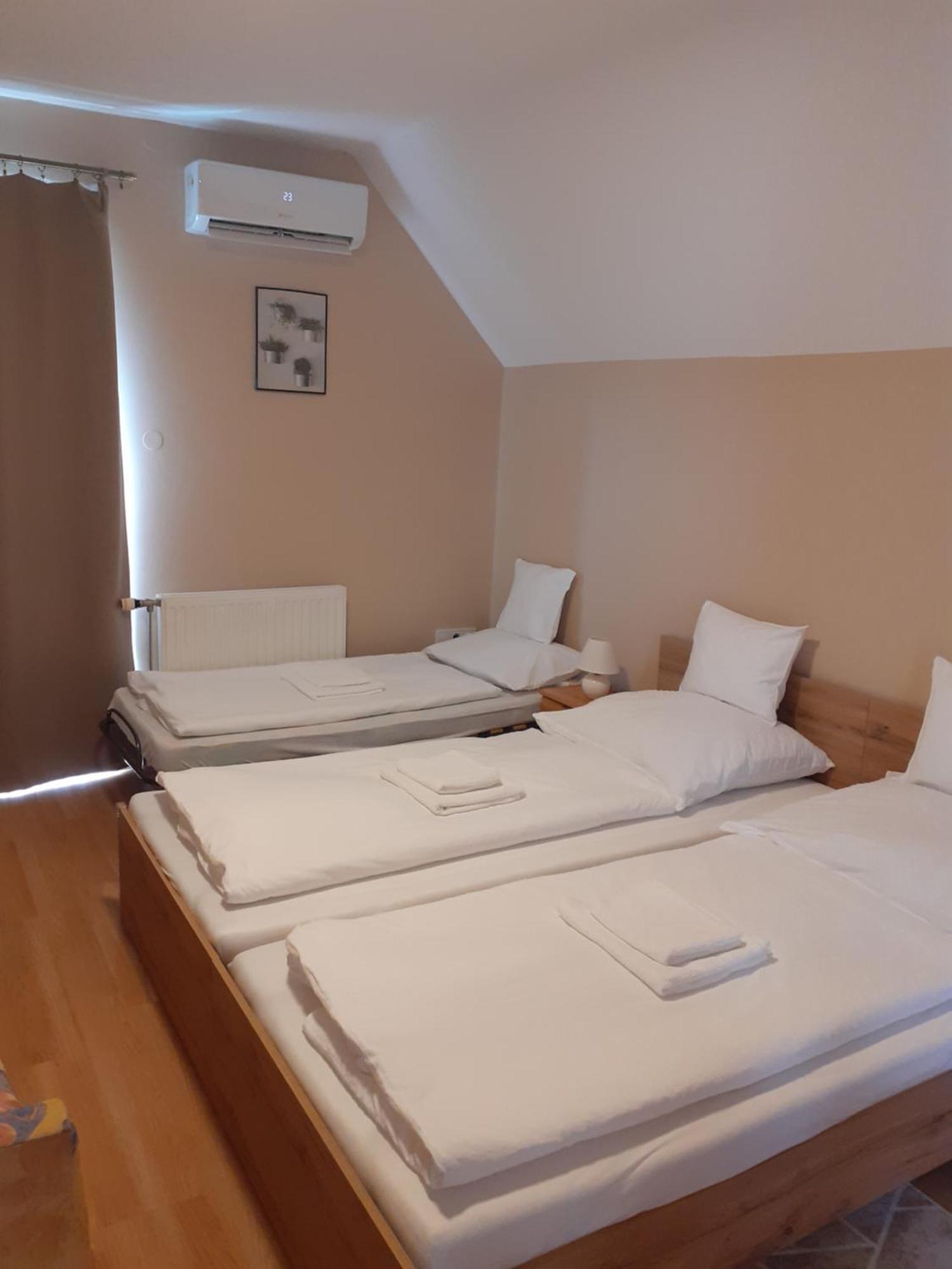 Family Panzio Zalakaros Bed & Breakfast Luaran gambar