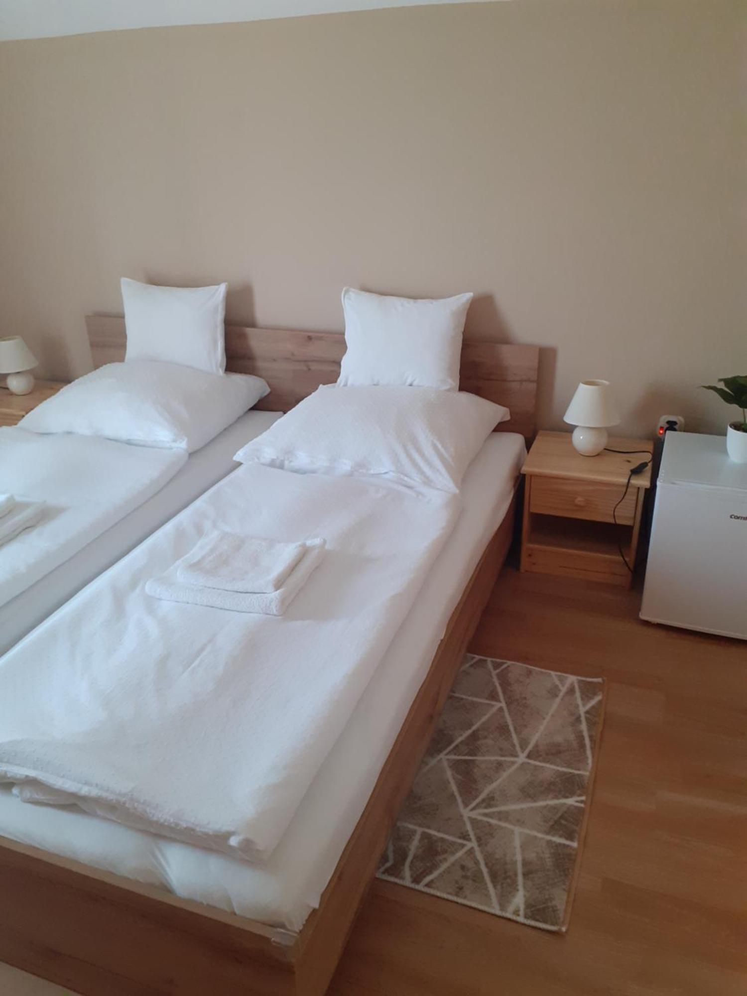 Family Panzio Zalakaros Bed & Breakfast Luaran gambar